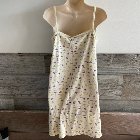 Age Group Intimates Nightgown size medium (F1) Grapes Pears Plums Floral - Picture 4 of 6